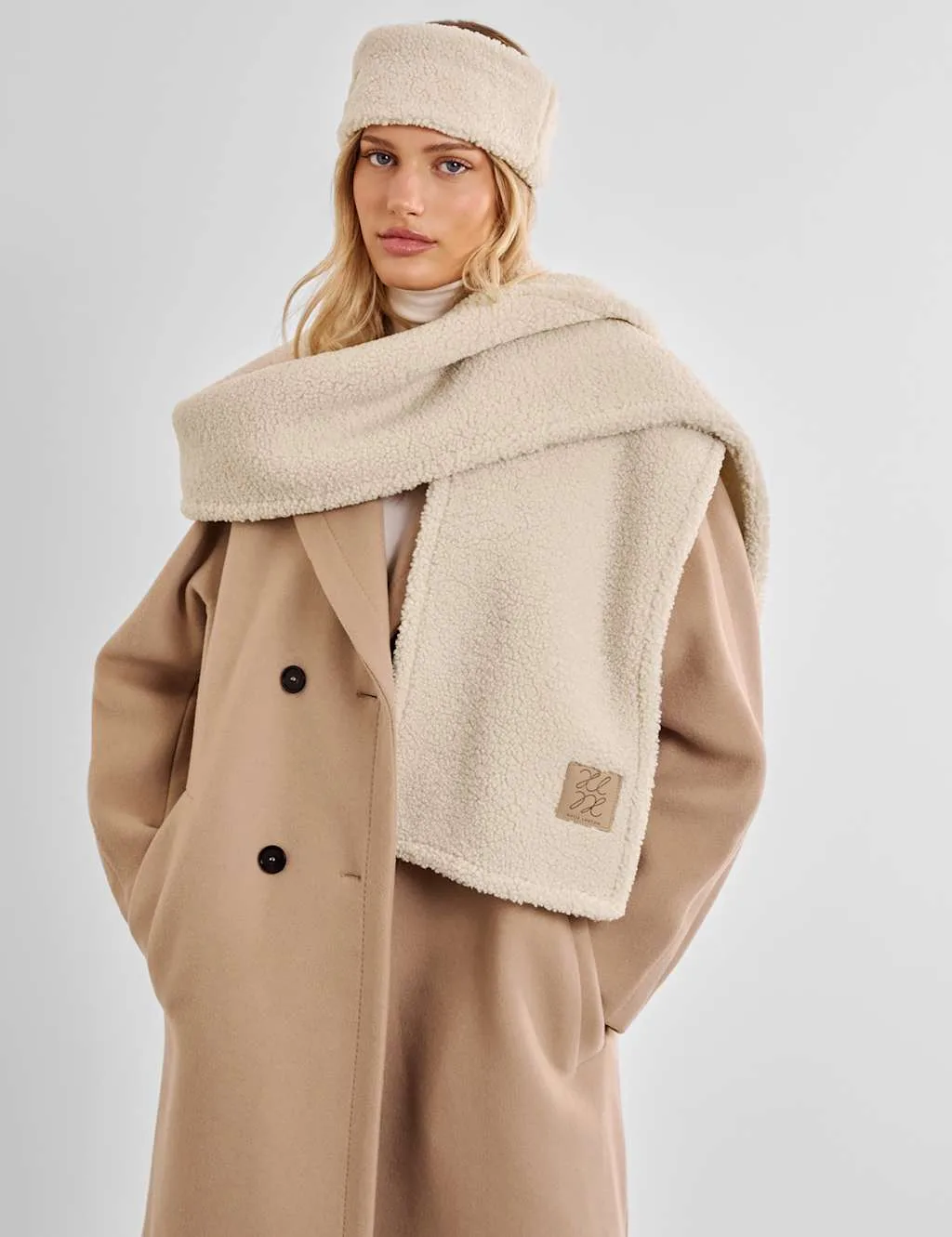 Borg Oversized Scarf Cream female - Katie Loxton - FashionsVida