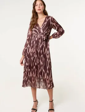 Women's Brown Long Sleeve Slip On V-neck Midi Dress Size: Medium - Brown - Size: M - Blue Vanilla - FashionsVida
