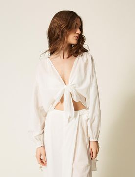 Chemise en mousseline avec naud