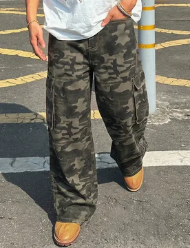 Jeans de hombre de camuflaje de primavera multicolor - Shein - FashionsVida