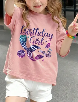Pieza Camiseta linda para niñas con eslogan e impresión de cola de sirena, adecuada para el uso escolar en primavera y otoño - Shein - FashionsVida