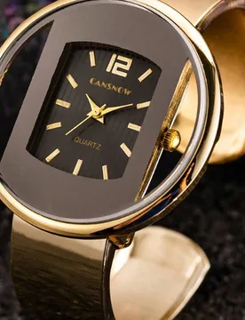 Pieza Reloj pulsera de lujo para mujer, Reloj de cuarzo elegante, Pulsera única y retro - Shein - FashionsVida