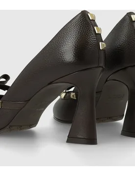 Zapatos de salón de mujer en piel con tachas y lazo - Lodi - FashionsVida