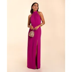 Vestido largo con abertura y cuello halter
