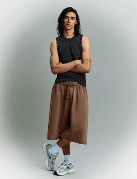 Bermuda Jogger Fit M Marron - Bershka - FashionsVida