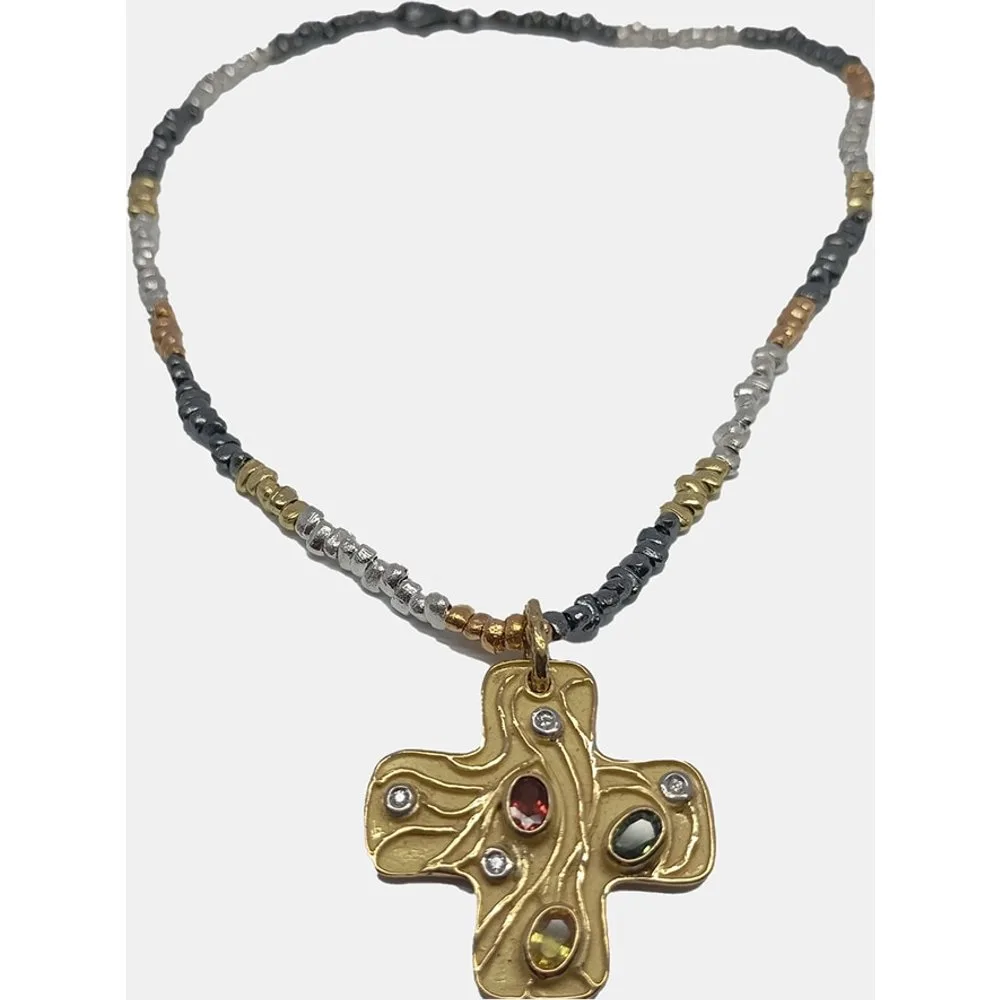 Colgante de oro y zafiro - Romo Designs - FashionsVida