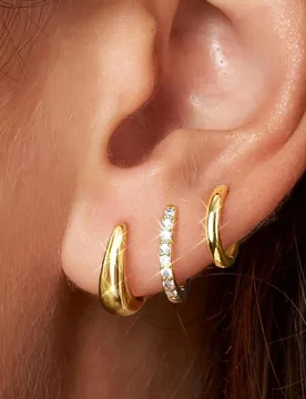 Set de 6 piezas de pendientes de aro con baño de oro de 14K y circonita cúbica, pendientes hipoalergénicos para mujeres - Shein - FashionsVida