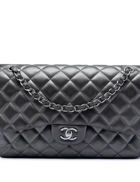 Jumbo Classic Lambskin Double Flap - Chanel - FashionsVida