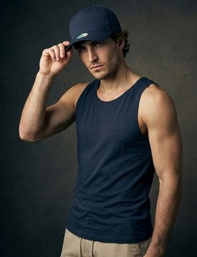 Cappello con visiera e ricamo - blu scuro