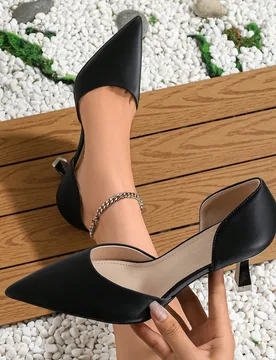 Nuevos tacones altos de moda con diseño calado, zapatos casuales y de oficina para bodas y fiestas para mujeres, elegantes, tacón de gatito - Shein - FashionsVida