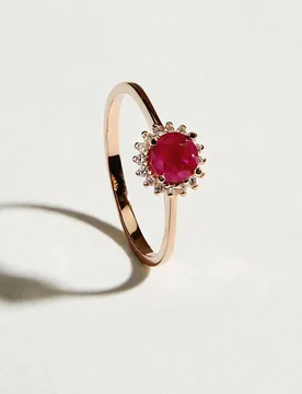 Anillo de oro con diamante y rubí - El Corte Inglés - FashionsVida