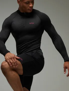 Men's Active Lightweight Essentials Gym Raglan Muscle 1/4 Zip & Short Set Black Size X-Small Black XS - boohooMAN - FashionsVida