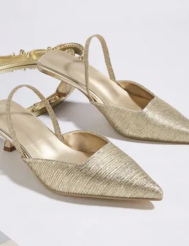 Zapatos de tacón de gatito con pliegues de unicolor para mujer, elegantes tacones altos de punta, tacones altos con correa de tobillo de moda (corte - Shein - FashionsVida