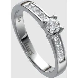 Anillo Luzz de oro y diamantes