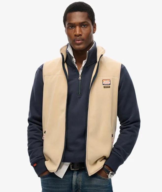 Superdry Men's Active Fleece Weste Creme - Größe: S - 79.99 - FashionsVida