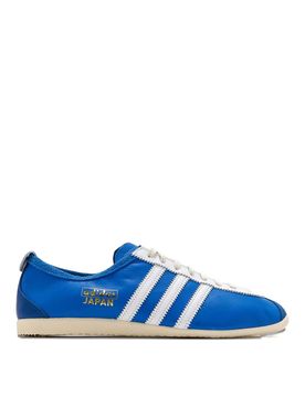 Sneaker in Giappone