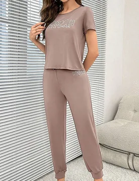 Conjunto de pijama con camiseta con gráfico de letra y pantalón con cintura con cordón - Shein - FashionsVida