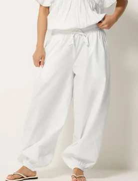 Women's Petite Cotton Poplin Barrel Leg Trousers in White Size: 14 - White - Size: 14 - PixieGirl - FashionsVida