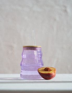 Bicchiere scanalato con coperchio e cannuccia - lavanda