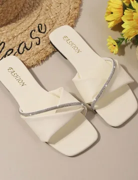 Sandalias deslizantes con adornos brillantes y diseño cruzado para mujer, diseño elegante adecuado para salidas diarias, reuniones casuales y evento - Shein - FashionsVida