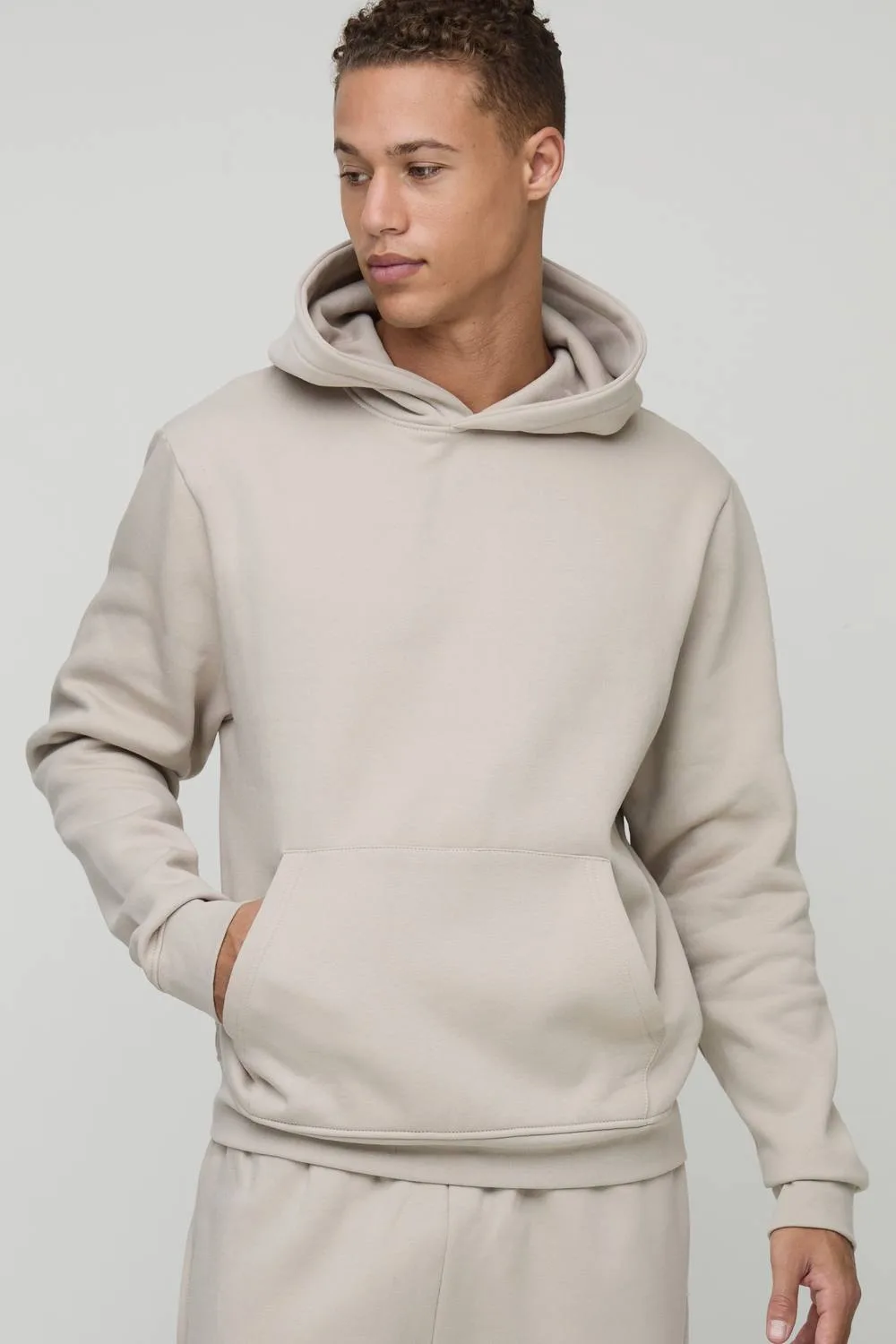 Herren Hoher Basic Oversized Kapuzenpullover Zum Überziehen Stone Größe Small - boohooMAN - FashionsVida