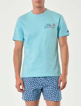 T-shirt color acqua con ricamo calice e scritta Guarda come dondolo…coon lo spritz! sul petto - MC2 SAINT BARTH - FashionsVida