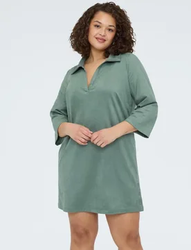 Vestido corto soft touch con cuello polo mangas tres cuartos - Fiorella Rubino - FashionsVida
