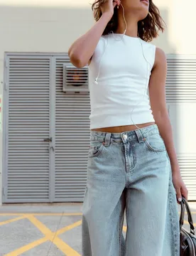 Ärmelloses Basic-Shirt Weiß S - Stradivarius - FashionsVida