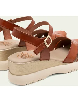 Sandalia de mujer de piel con hebilla - Porronet - FashionsVida