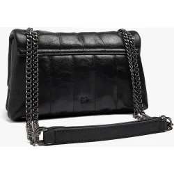 Bolso de hombro acolchado con cierre imantado en liso