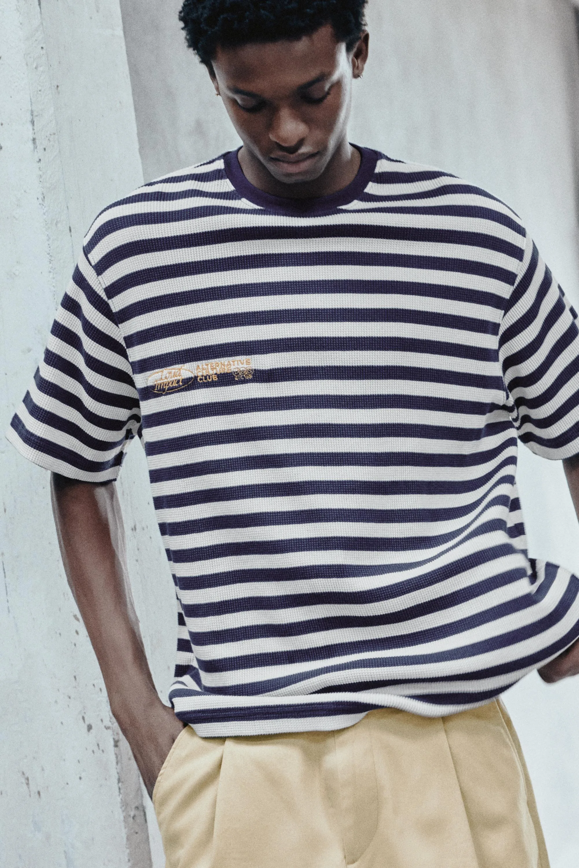 Regular Fit Striped T-Shirt (Size: ) - Pull&bear - FashionsVida