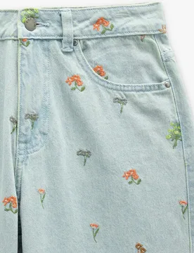 Vaqueros rectos de mujer 100% algodón con bordados florales - Parfois - FashionsVida
