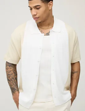 Herren Entspanntes Kastenförmiges Colorblock-Strickshirt Stone Größe Small - boohooMAN - FashionsVida