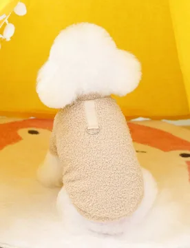 Encantadora sudadera con capucha de terciopelo navideña para perros y gatos - Chaleco de invierno grueso y transpirable con forro de peluche y hebill - Shein - FashionsVida