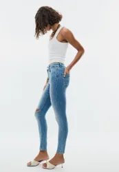 D07 Skinny-Jeans mit hohem Bund MITTELBLAUER DENIM-WASHED-LOOK 32