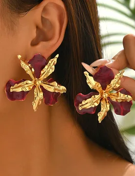 Par de pendientes de botón con flor asimétrica de estilo vintage con efecto de goteo de aceite, pendientes de flor asimétricos de doble capa 3D exa - Shein - FashionsVida