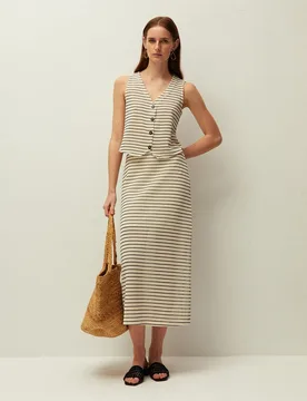 Falda midi calada, con goma en la cintura y detalle de abertura en costura lateral - System Action - FashionsVida