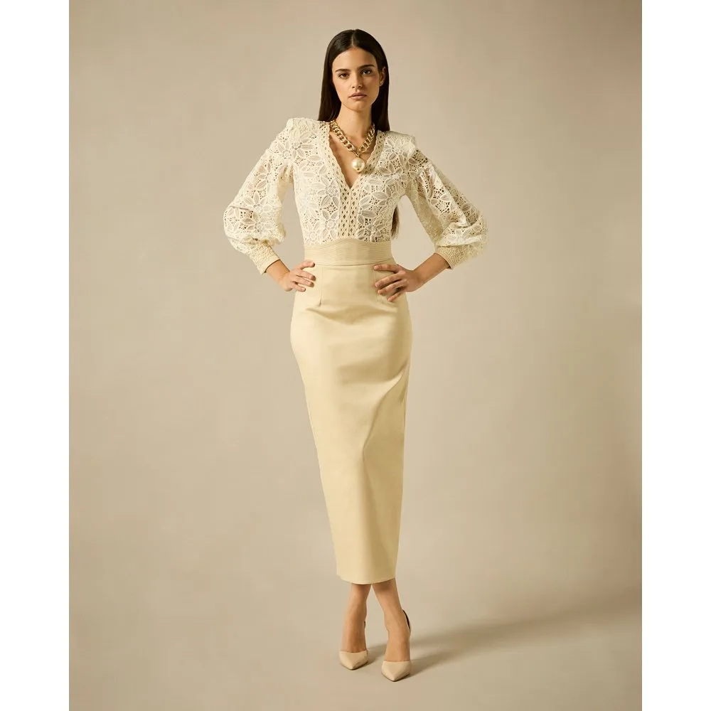 Blusa en tul con bordado floral - Sonia Peña - FashionsVida