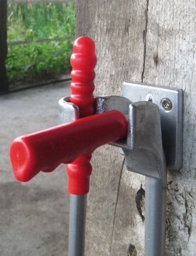 Halter für Bollensammler, Metall