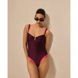 Bañador de mujer con detalle de anilla