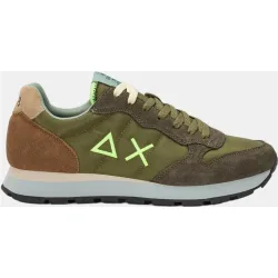 Deportiva hombre en verde marca