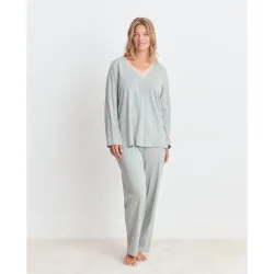 Pijama de mujer de cuello pico con detalles de encaje