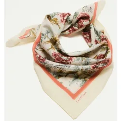 Pañuelo estampado con seda