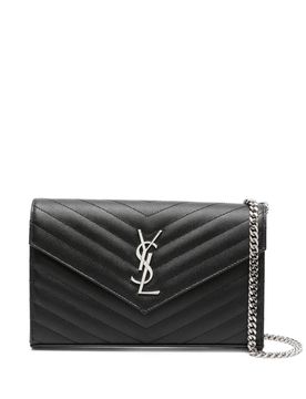 CLASSIC CASSANDRE CHAIN WALLET in GRAIN de POUDRE LEATHER