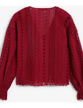 Blusa de mujer con calados y mangas ligeramente abullonadas - Scalpers - FashionsVida