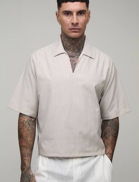 Herren Großes Übergroßes Kastenförmiges Popeline-Streifen-V-Ausschnitt-Poloshirt Light Grey Größe Medium