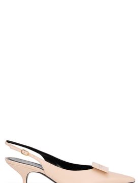 Elegant Tapered Décolleté with Kitten Heel