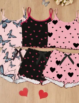 Conjunto de 3 piezas que incluye camiseta de tirantes y pantalones cortos de pijama con estampado de corazón y lazo - Shein - FashionsVida