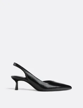 Kitten-Heels in Lack-Optik SCHWARZ 36 - Stradivarius - FashionsVida