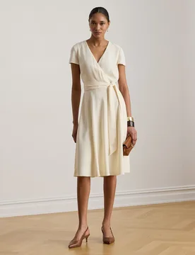 Vestido midi cruzado con cinturón - Lauren Ralph Lauren - FashionsVida